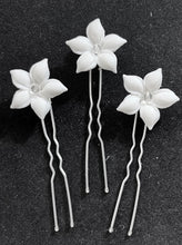 Load image into Gallery viewer, Petal - Bobby Pins (Set of 3)