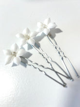 Load image into Gallery viewer, Petal - Bobby Pins (Set of 3)