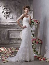 Load image into Gallery viewer, Amy  Benjamin Roberts Bridal Gown Size 8 (5312)