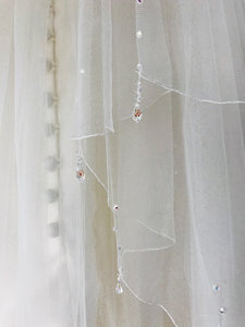 Flavia - Beautiful Veil with Crystals & Pearls
