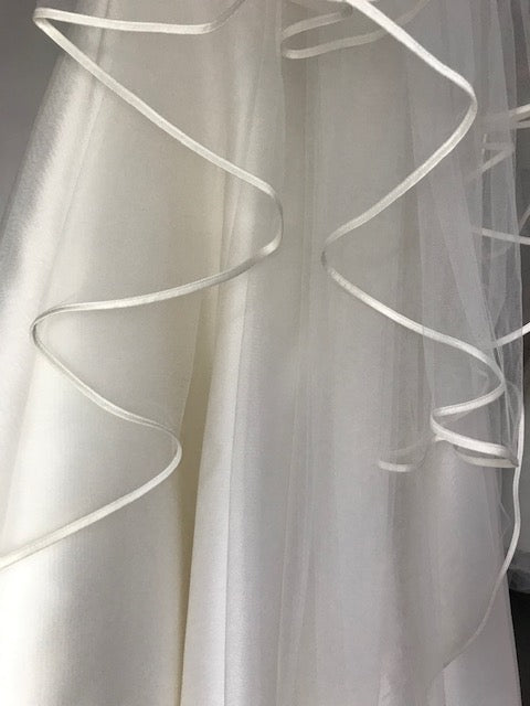 Clearance - Elizabeth -  Stunning 2 Tier Ivory Veil with Satin Band Edging