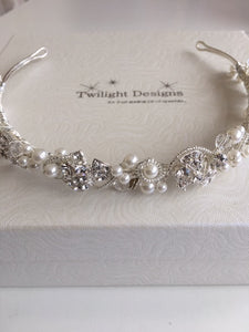 A Crystal & Pearl Diamante Headband/Tiara by Twilight Designs TLT4641