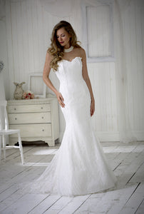 Delicate - Ivory fishtail Bridal Gown Size14